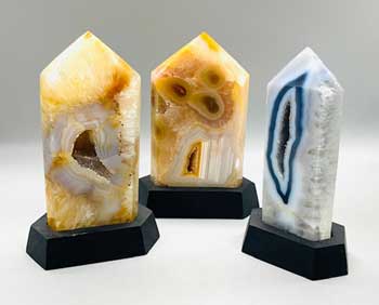 .7-1.2# Agate Polished On Wood Base