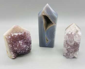 .4-.6# Amethyst Obelisk W Druse On Front