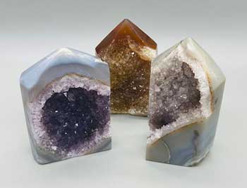 .6-.8# Amethyst Obelisk W Druse On Front