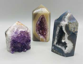 .8-1.0# Amethyst Obelisk W Druse On Front