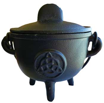 5" Cast Iron Cauldron W- Lid Triquetra
